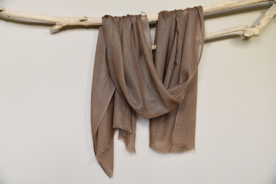 Lightweight cashmere sjaal bruin